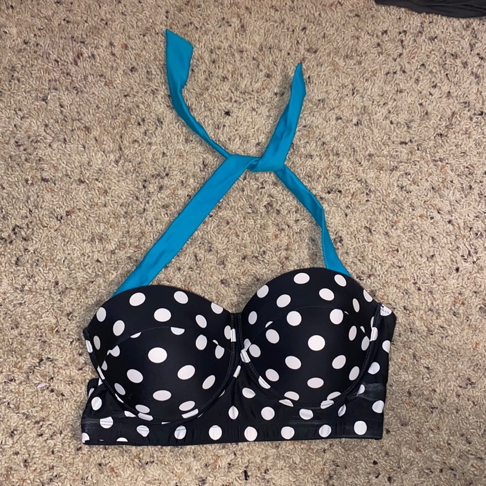 Black and white polka dot bikini top. Built in cups. Teal toe top.